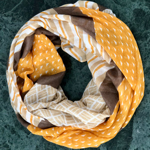 Lightweight Mustard Geometric Print Snood